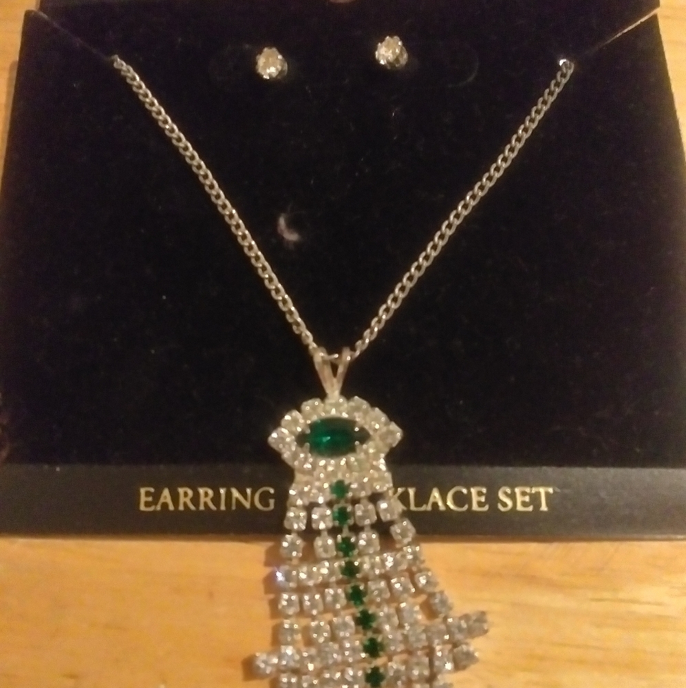 Necklace & earrings